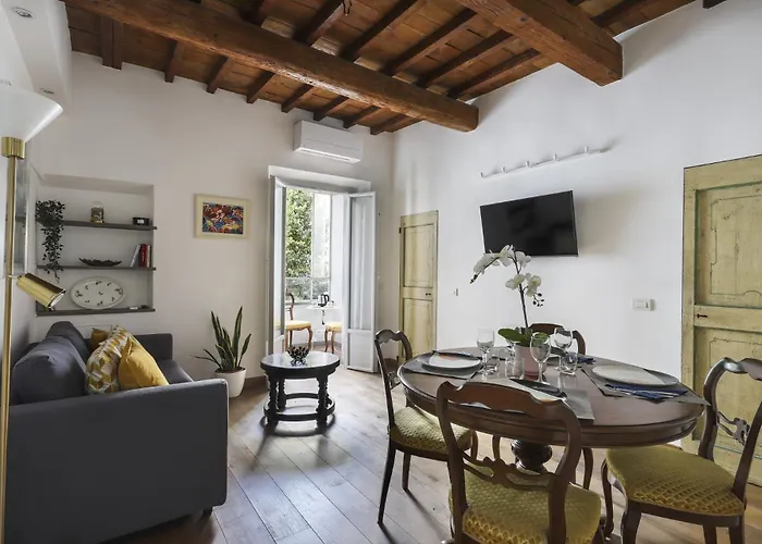 Family In Oltrarno *